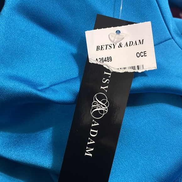 BETSY AND ADAM LONG SATIN "JEN" DRESS A26489 size 6 new - Picture 5 of 5